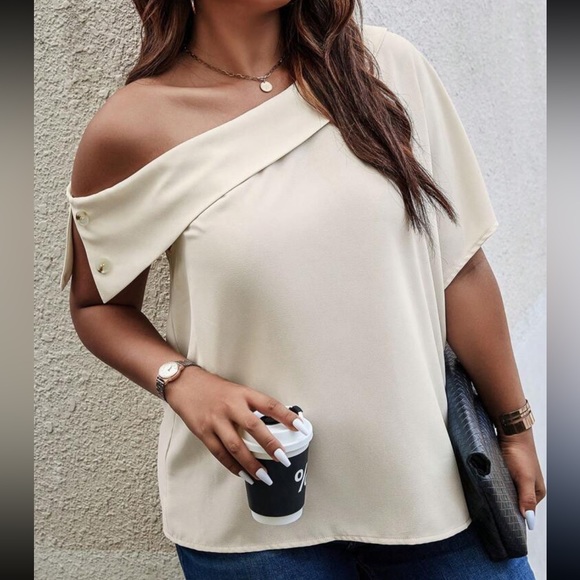 Boho plus size asymmetrical hem blouse - Picture 4 of 5